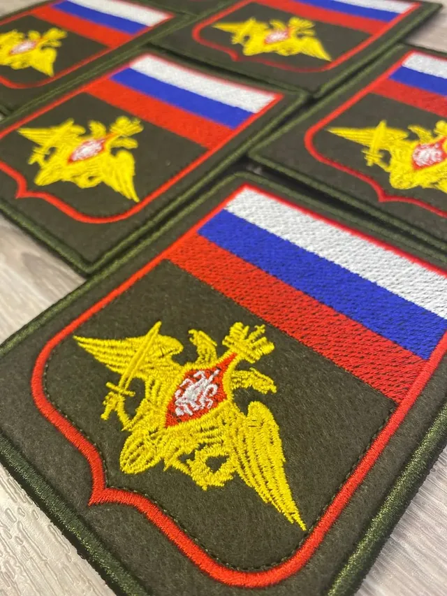 Шевроны, нашивки и текстильные патчи